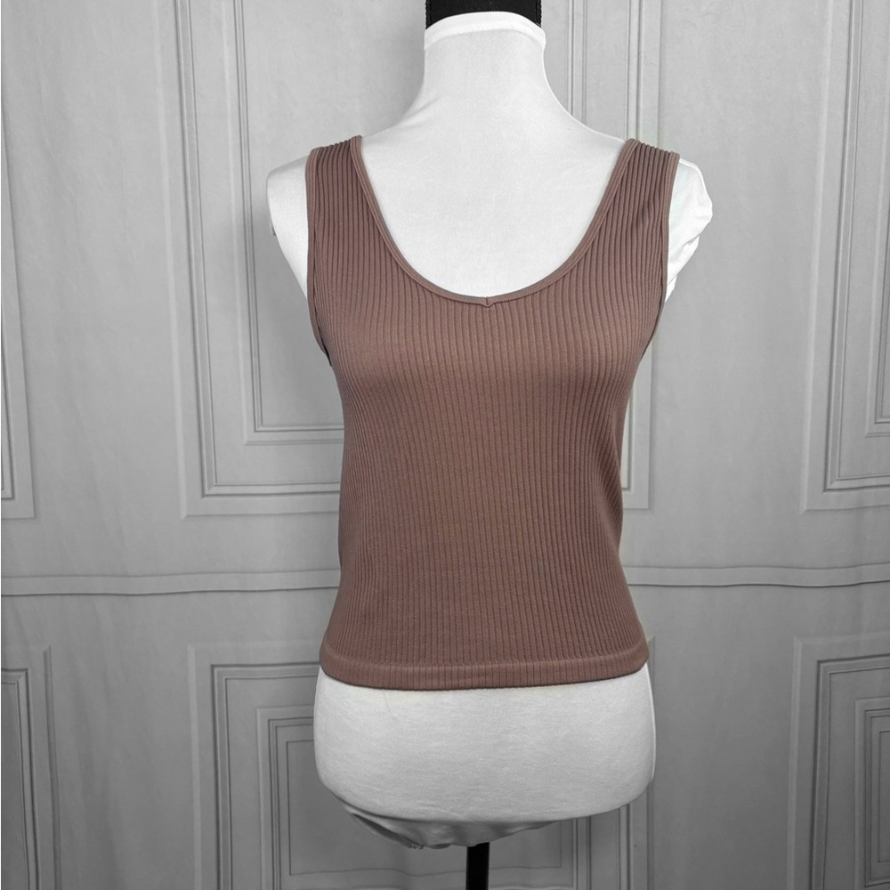 Ribbed tank